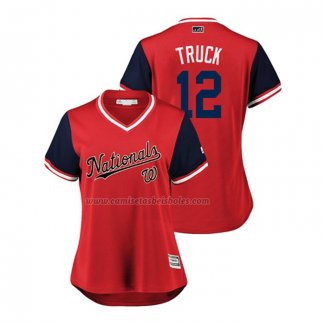 Camiseta Beisbol Mujer Washington Nationals Howie Kendrick 2018 LLWS Players Weekend Truck Rojo